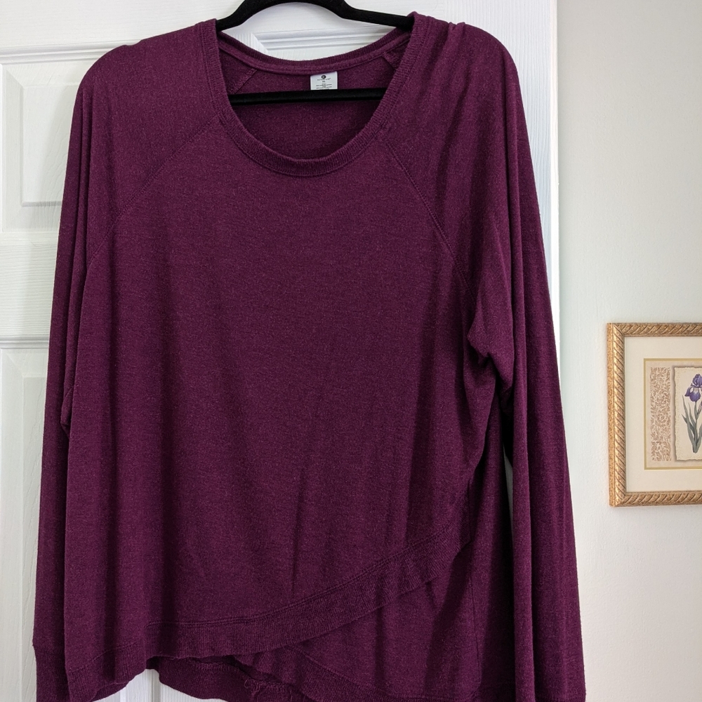 Active Life lightweight Burgundy Sweater